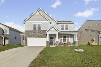 2436 Creek Bank Dr, Columbus, IN 47201