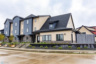 4114 Arthur Dr, Fargo, ND 58104