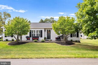 182 Grouse Cir, New Hope, PA 18938