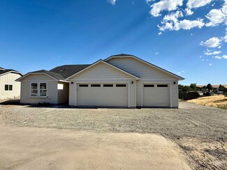 2444 Legacy Ct, Clarkston, WA 99403