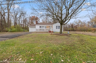 7402 Holland Rd, Taylor, MI 48180