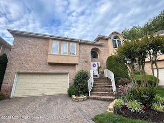 85 Mira Vista Ct, Holmdel, NJ 07733