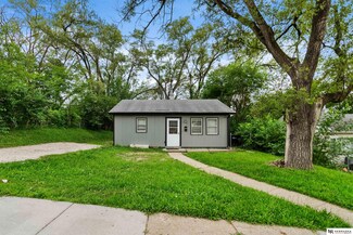 2222 N 39th St, Omaha, NE 68111
