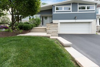 7 Oxford Ave, Clarendon Hills, IL 60514
