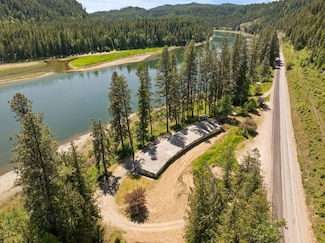 8612 Washington 31, Ione, WA 99139