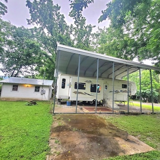 109 N Union Ave, Mountain View, AR 72560