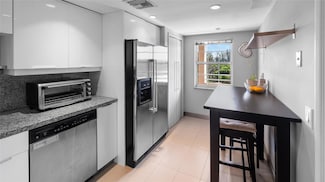 535 Oaks Dr Unit 508, Pompano Beach, FL 33069