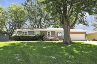 712 S Main St, New Sharon, IA 50207