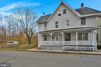 16 Canal St, Pine Grove, PA 17963