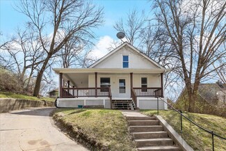32 Park Cir, Council Bluffs, IA 51503