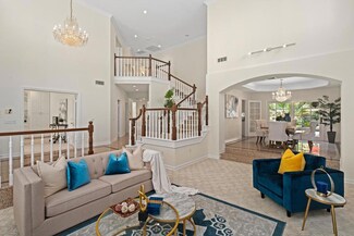 4531 Palm Dr, La Canada Flintridge, CA 91011