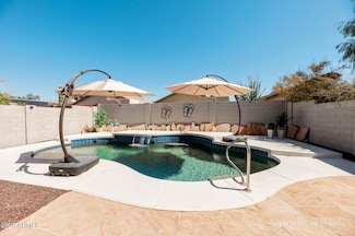 4712 E Lone Cactus Dr, Phoenix, AZ 85050