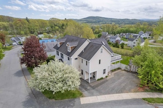 33 Acorn St, White River Junction, VT 05001
