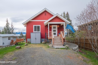437 W Fairview Ave, Homer, AK 99603