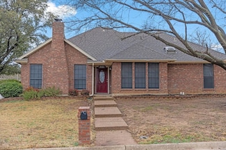 6801 Fair Meadows Dr, North Richland Hills, TX 76182