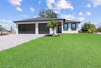 527 NW 7th Ave, Cape Coral, FL 33993