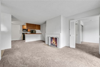 17552 Vandenberg Ln Unit 8, Tustin, CA 92780