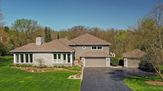 36W060 River Grange Rd, Saint Charles, IL 60175