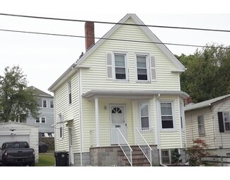 5495 Dartmouth St, Dartmouth, MA 02748