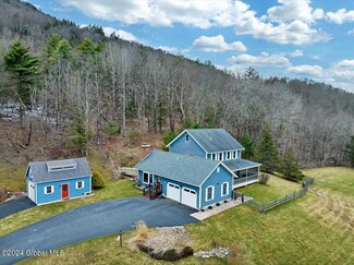 1155 Leesome Ln, Altamont, NY 12009