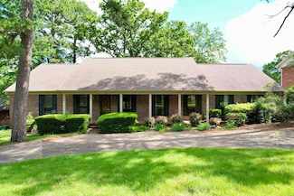38 Saint Andrews Dr, Little Rock, AR 72212