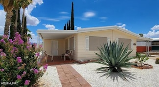 175 W Palma Dr, Green Valley, AZ 85614