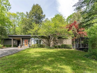 95 Shinar Mountain Rd, Washington Depot, CT 06794