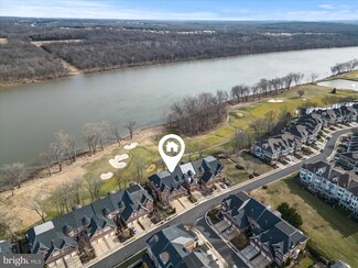 18322 Fairway Oaks Square, Leesburg, VA 20176