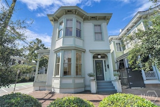419 E Taylor St, Savannah, GA 31401