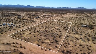 3625 N Little Cody Rd, Marana, AZ 85653