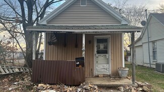 517 S 7th St, Boonville, IN 47601