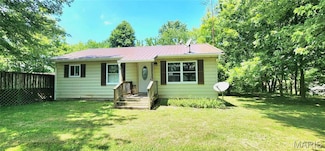 8739 Shawneetown Trail, Chester, IL 62233