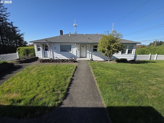 22055 NE Couch St, Gresham, OR 97030
