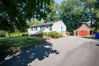 40 Crestview Dr, Florence, MA 01062