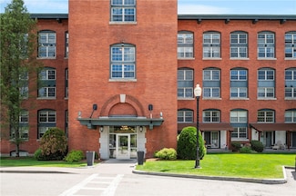 1 Tupperware Dr Unit 231, North Smithfield, RI 02896