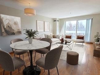 950 Massachusetts Ave Unit 307, Cambridge, MA 02139