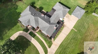6616 Lakeridge Dr, Texarkana, TX 75503