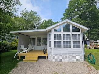 118 Dunns Corner Rd, Westerly, RI 02891