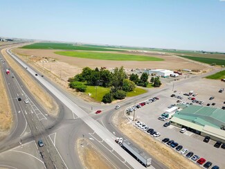 51 Crestloch Rd, Pasco, WA 99301