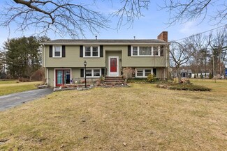 128 Catherine Dr, Abington, MA 02351