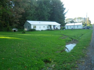 27 King Rd, Cherry Tree, PA 15724