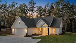 118 Lake Forest Dr, Eatonton, GA 31024