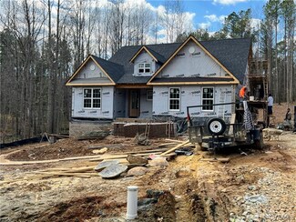 2733 Maple Grove Ln E, Powhatan, VA 23139