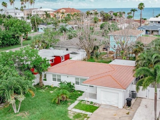 15802 2nd St E, Redington Beach, FL 33708
