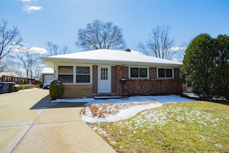 2009 Dundee Rd, Northbrook, IL 60062