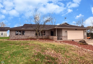 222 E 16th St, Seymour, IN 47274