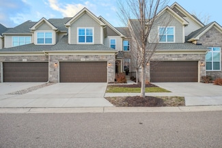 3056 N Spurway Dr, Ann Arbor, MI 48105