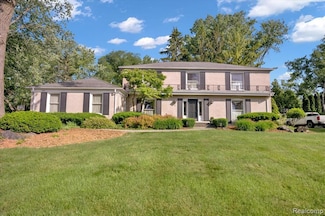 5116 Mohr Valley Ln, Bloomfield Hills, MI 48304
