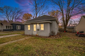 203 E Pearl St, Greenville, MI 48838