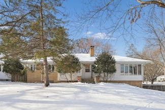 8149 Westwood Hills Dr, Saint Louis Park, MN 55426